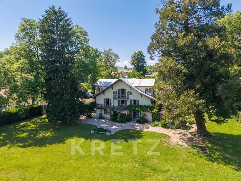 Propriété Reignier - 550m²