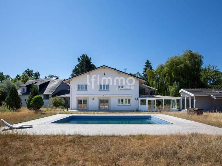 Villa Reiningue - 6 chambres - 486m²