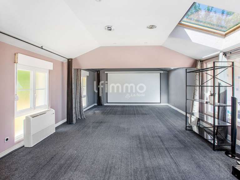 Villa Reiningue - 6 chambres - 486m²
