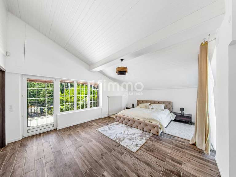 Villa Reiningue - 6 chambres - 486m²
