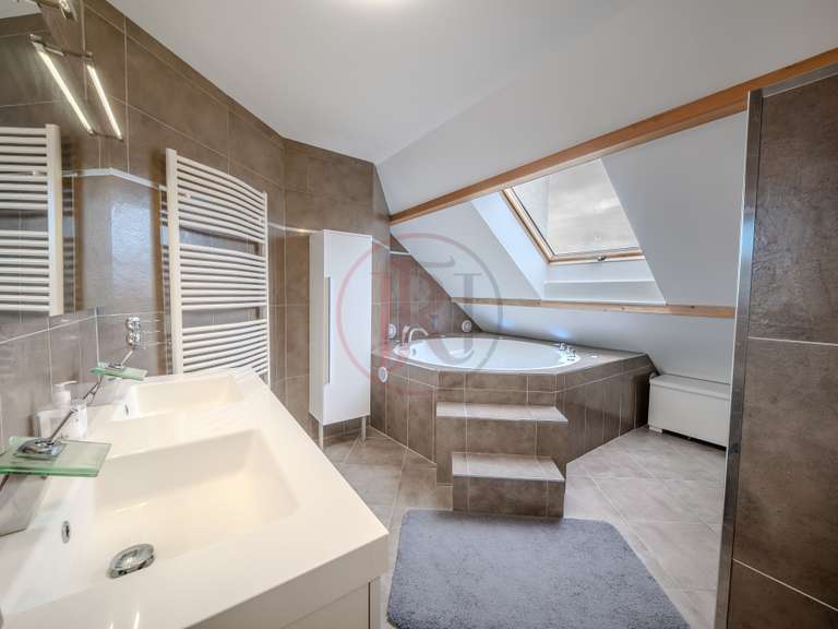 House Remoray-Boujeons - 4 bedrooms - 230m²