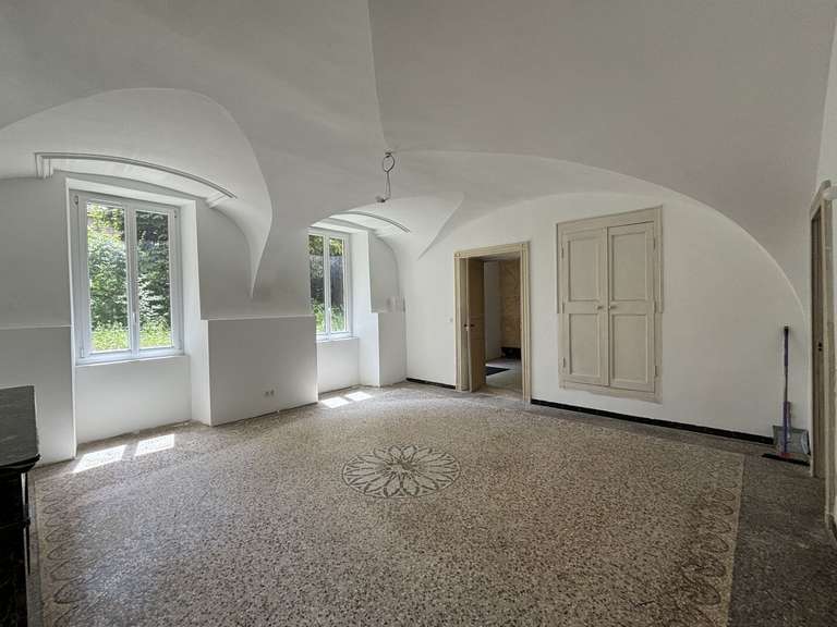 Appartement Remoulins - 360m²