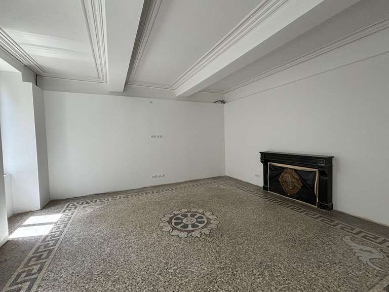 Apartment Remoulins - 500m²
