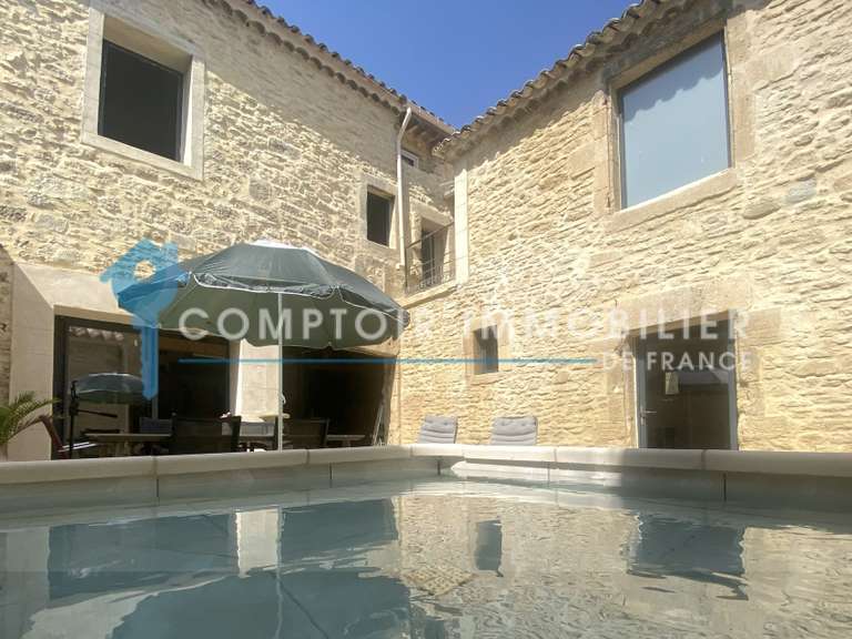 Maison Remoulins - 5 chambres - 230m²