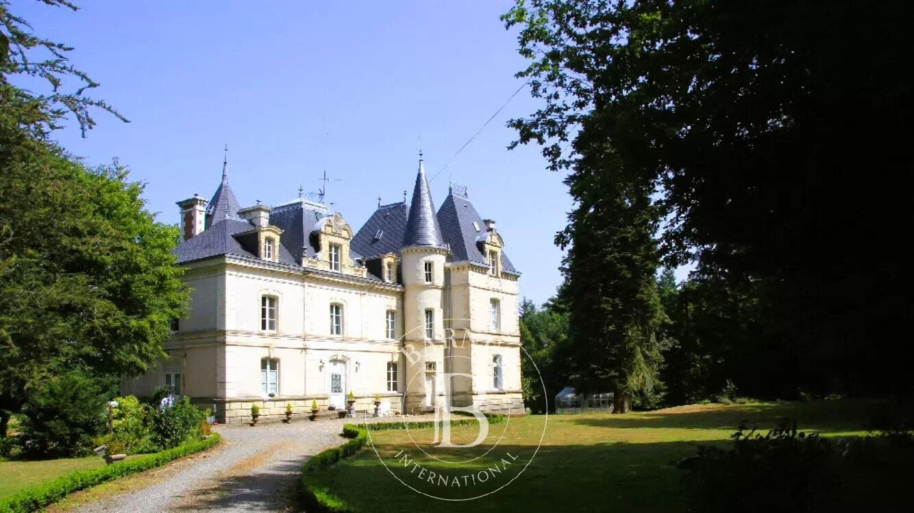 Vente Château Rennes - 9 chambres