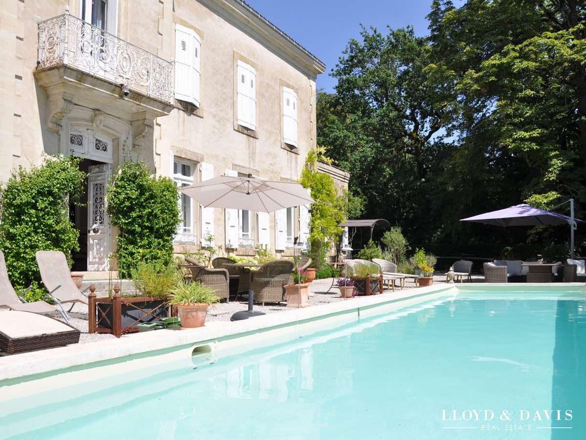 Maison Revel
