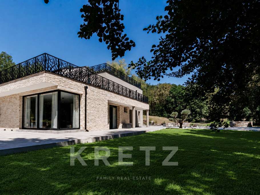 Maison Revel