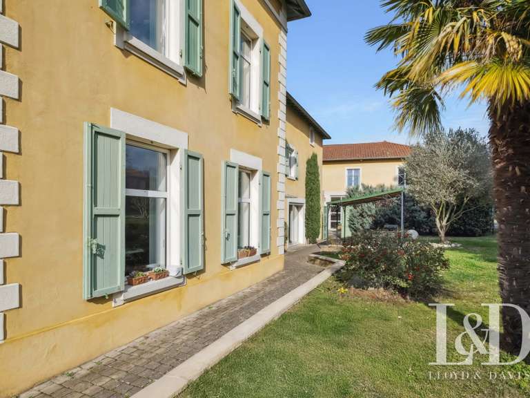 Maison Reventin-Vaugris - 5 chambres - 660m²