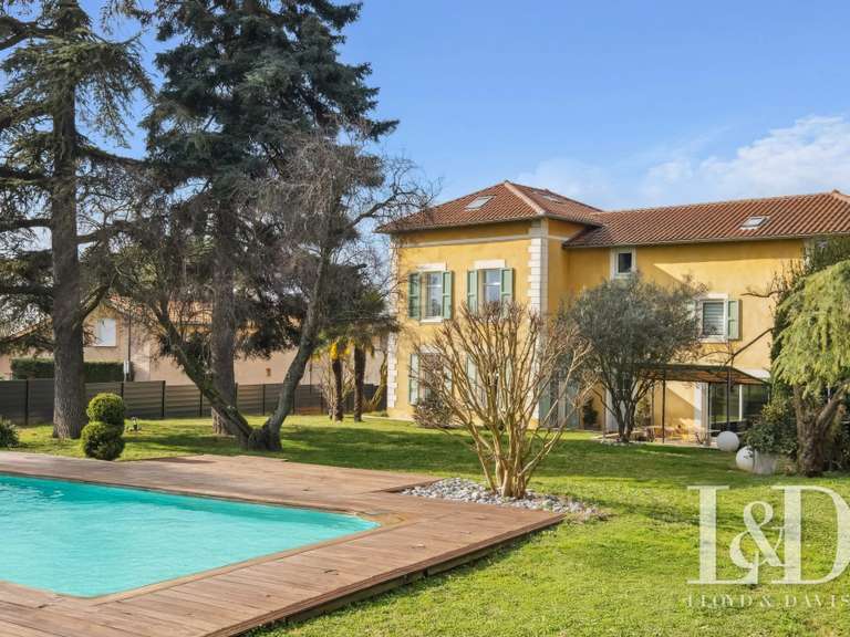 Maison Reventin-Vaugris - 5 chambres - 660m²
