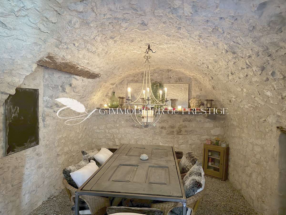 Maison Revest-du-Bion