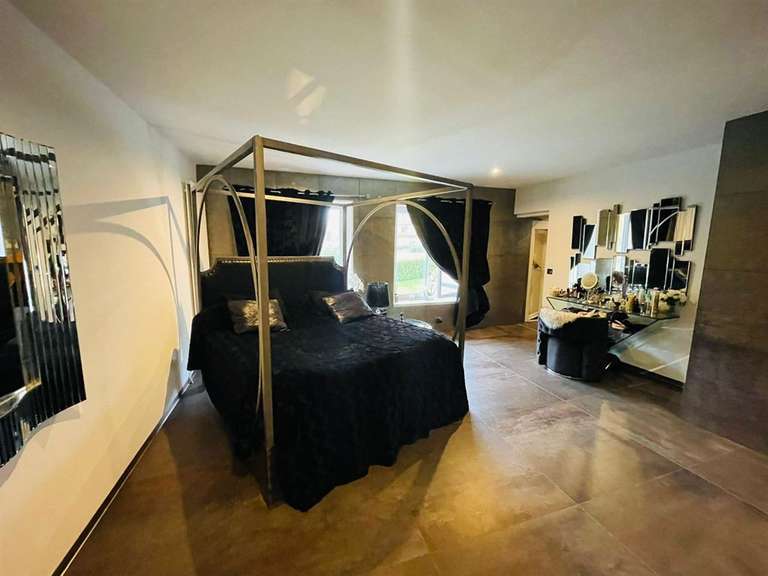 House Reviers - 7 bedrooms - 428m²