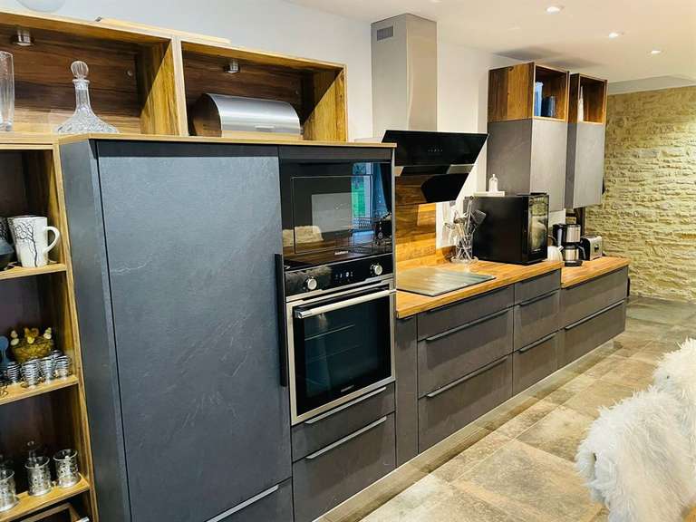 House Reviers - 7 bedrooms - 428m²