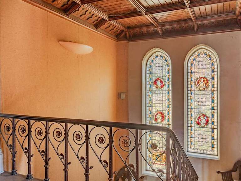 Château Reyrieux - 16 chambres - 680m²