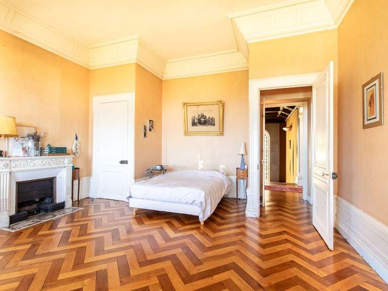 Château Reyrieux - 16 chambres - 680m²