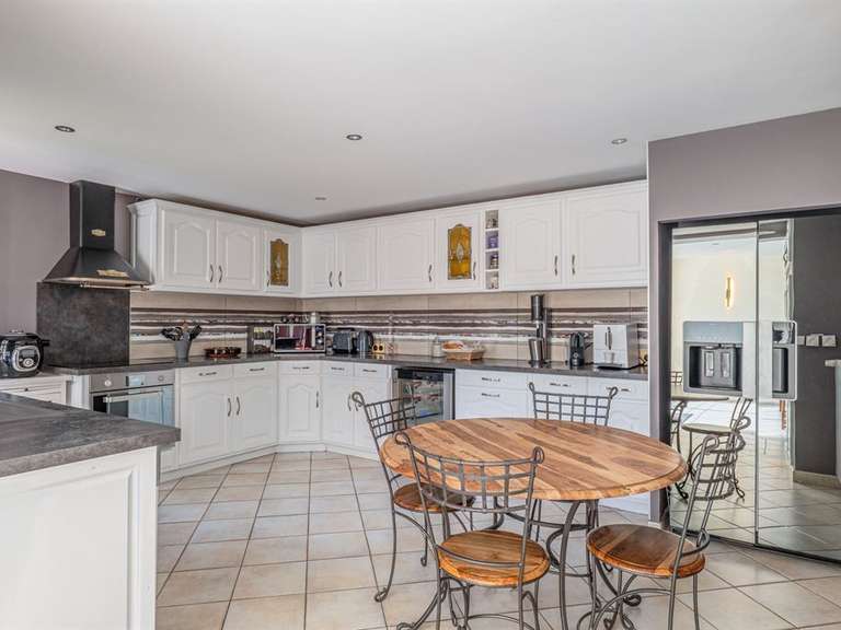 Maison Reyrieux - 6 chambres - 300m²