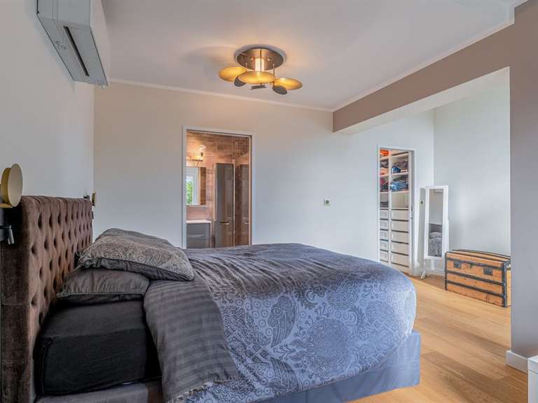 Maison Reyrieux - 6 chambres - 300m²