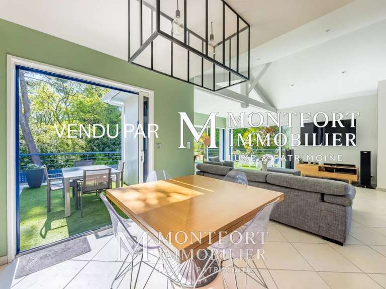 Maison Rezé - 5 chambres - 210m²