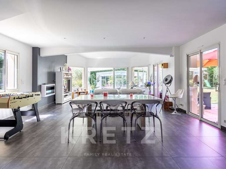 House Rezé - 4 bedrooms - 196m²