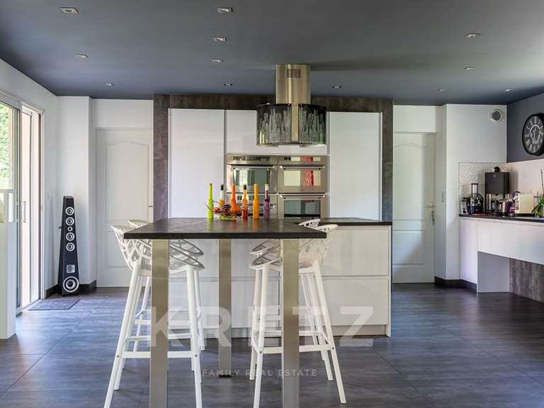 House Rezé - 4 bedrooms - 196m²