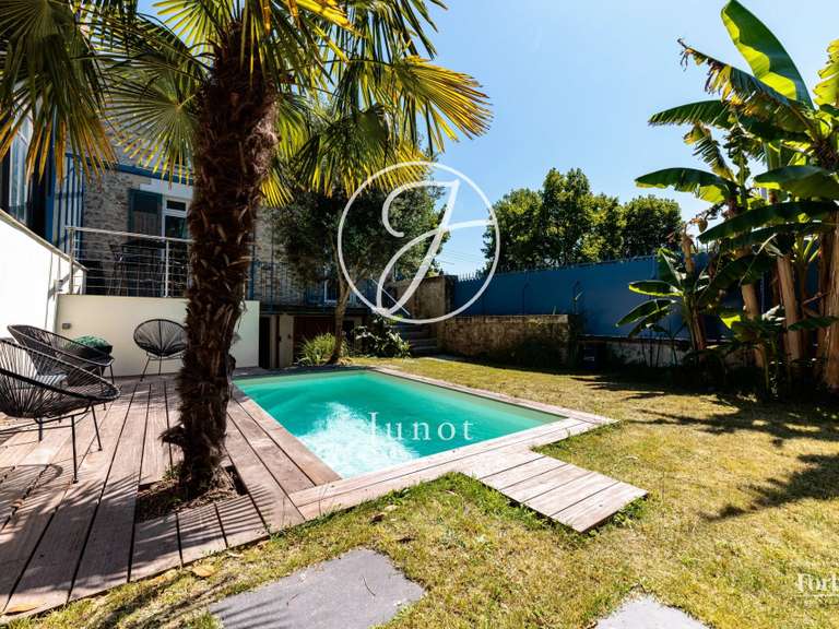 Maison Rezé - 4 chambres - 220m²