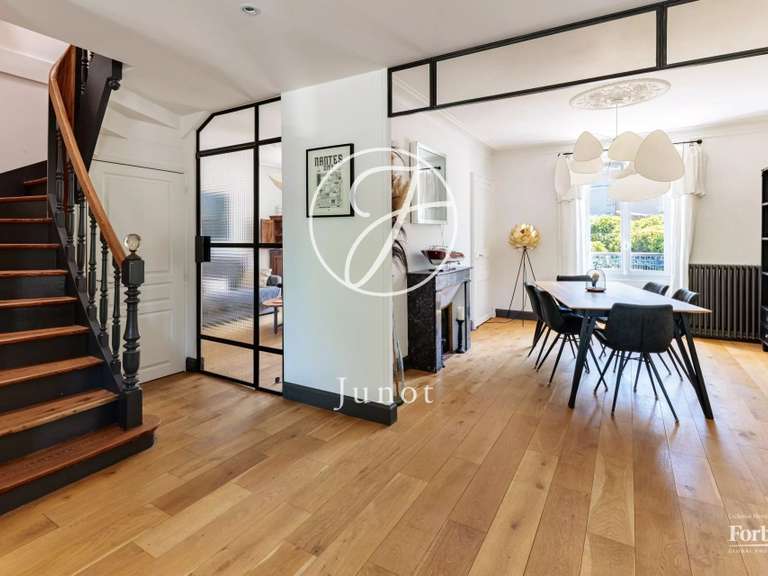 Maison Rezé - 4 chambres - 220m²