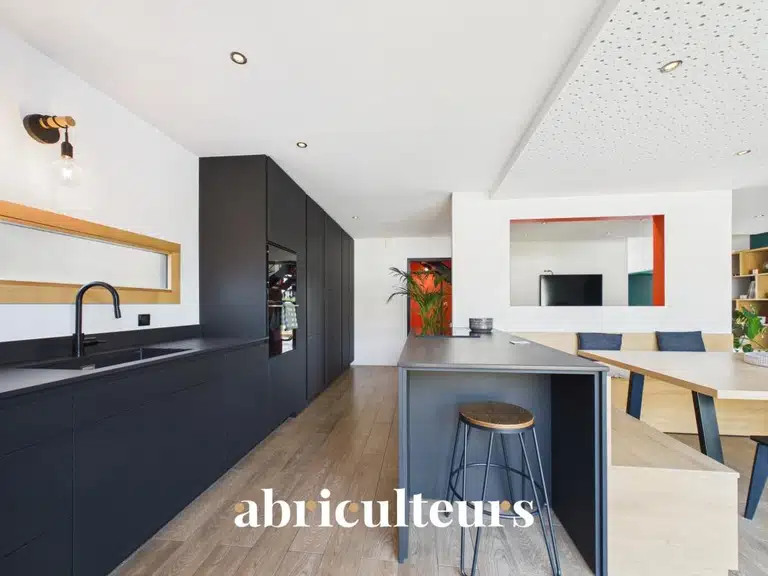 Maison Rezé - 5 chambres - 220m²
