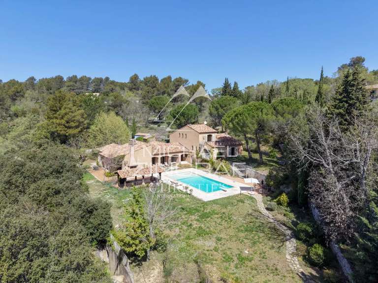 Propriété Rians - 6 chambres - 361m²