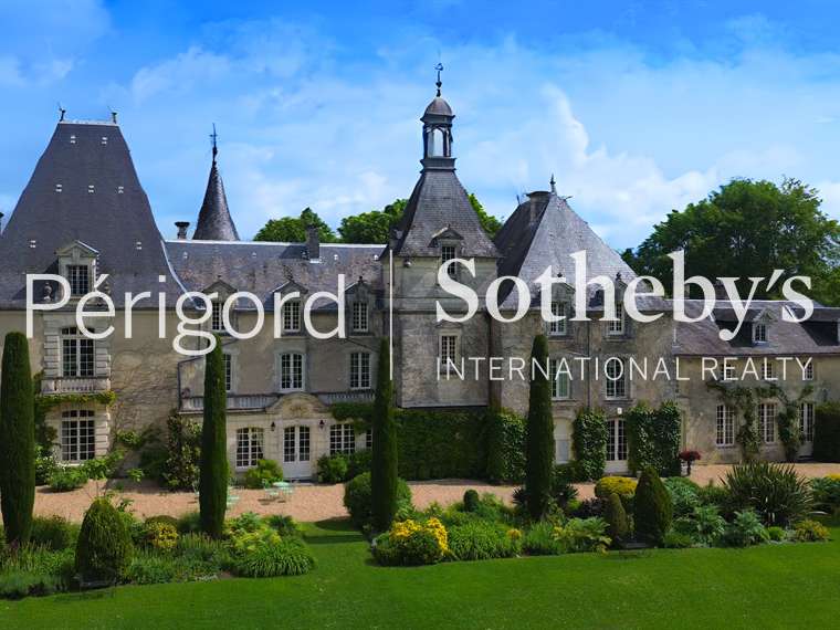 Castle Ribérac - 20 bedrooms - 1380m²