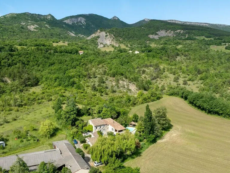 Maison Ribiers - 11 chambres - 365m²