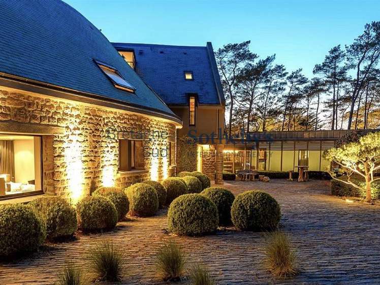 House Riec-sur-Belon