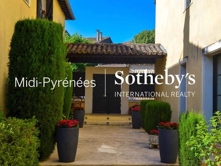 Maison Rieumes - 5 chambres - 375m²