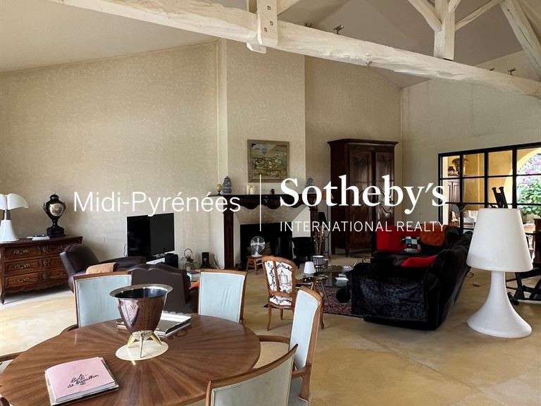 Maison Rieumes - 5 chambres - 375m²