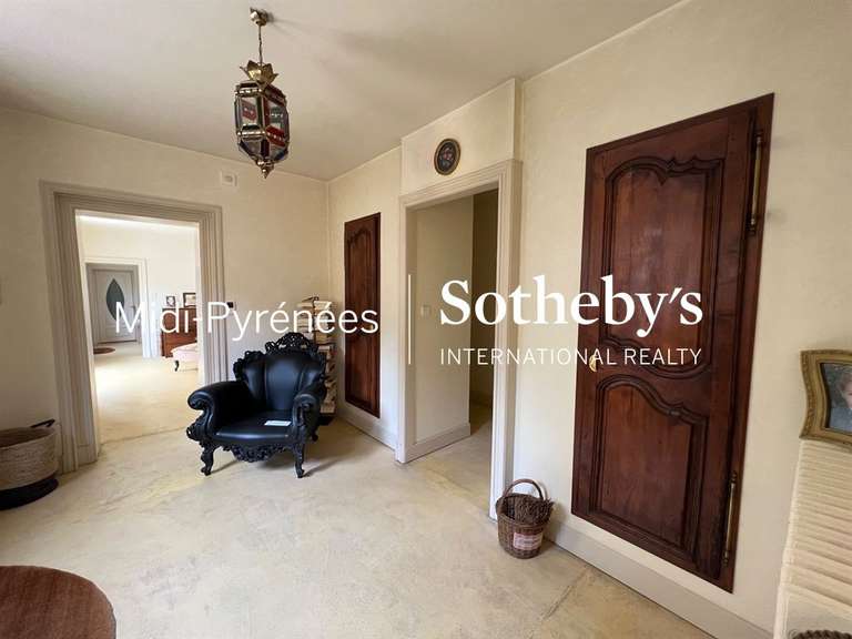 Maison Rieumes - 5 chambres - 375m²