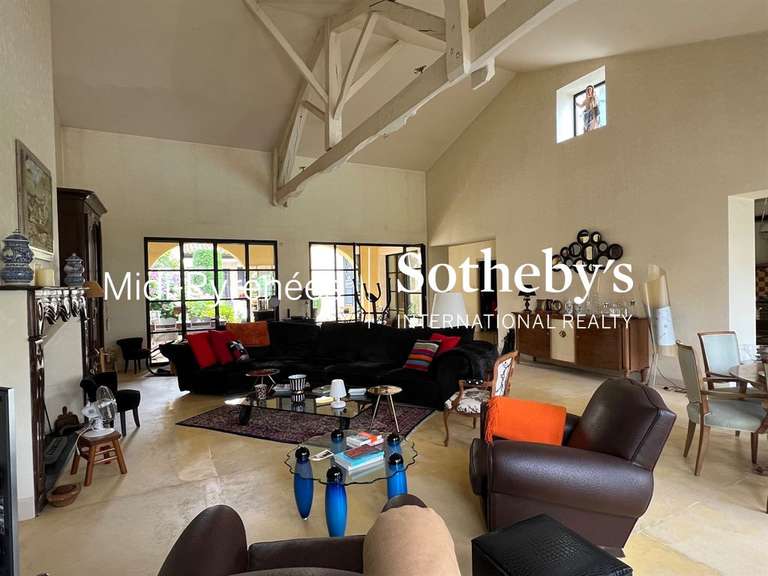 Maison Rieumes - 5 chambres - 375m²