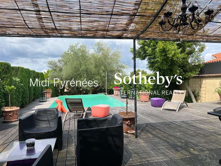Maison Rieumes - 5 chambres - 375m²