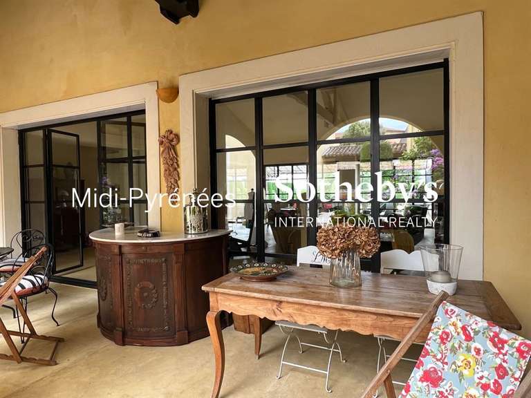 Maison Rieumes - 5 chambres - 375m²