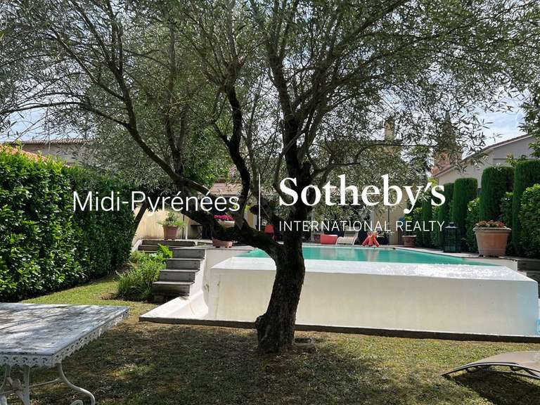 Maison Rieumes - 5 chambres - 375m²
