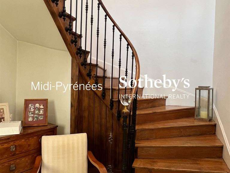 Maison Rieumes - 5 chambres - 375m²