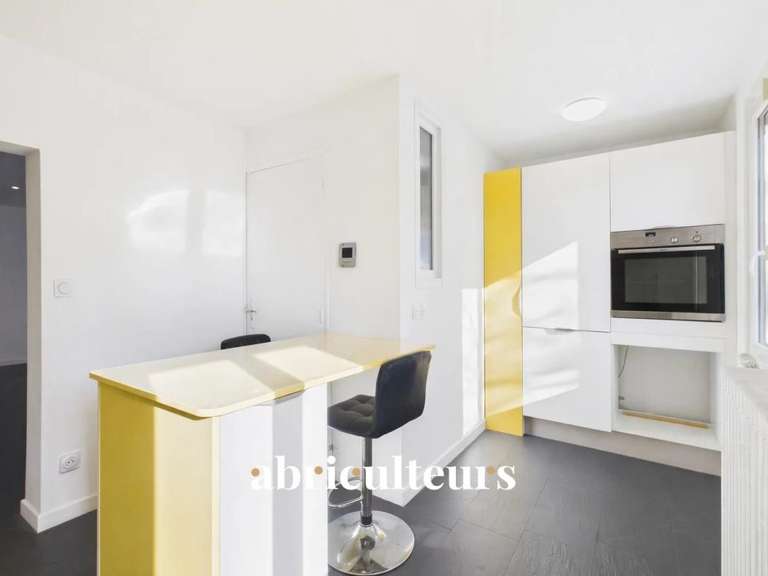 Maison Rillieux-la-Pape - 5 chambres - 162m²