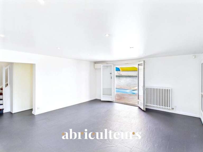 Maison Rillieux-la-Pape - 5 chambres - 162m²