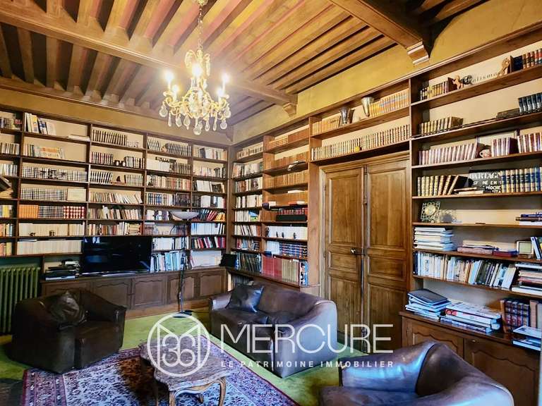 Château Riom - 800m²