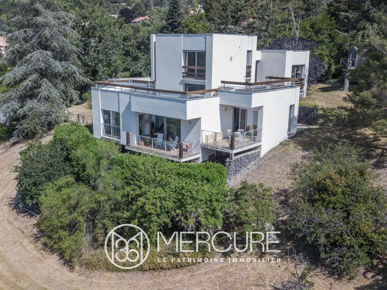 Maison Riom - 4 chambres - 212m²