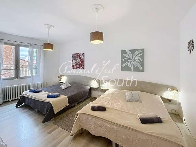 Maison Rivesaltes - 7 chambres - 360m²