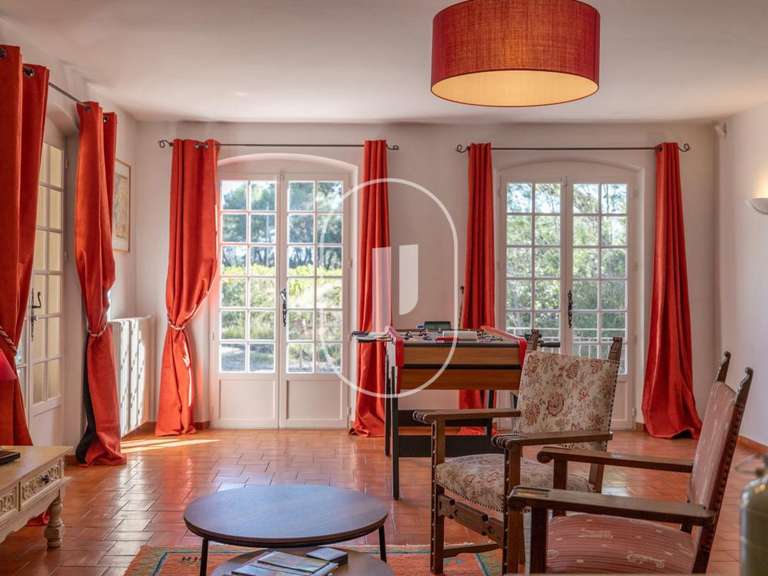 Maison Roaix - 5 chambres - 295m²