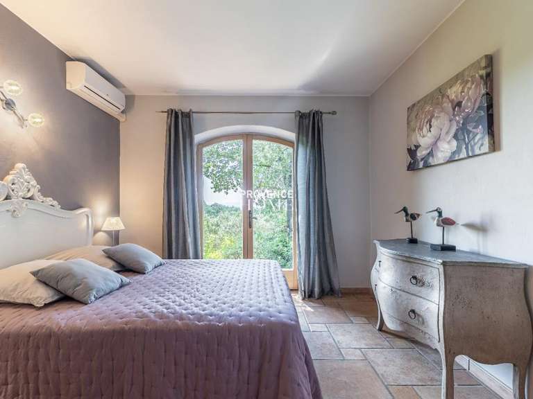 Maison Robion - 6 chambres - 287m²