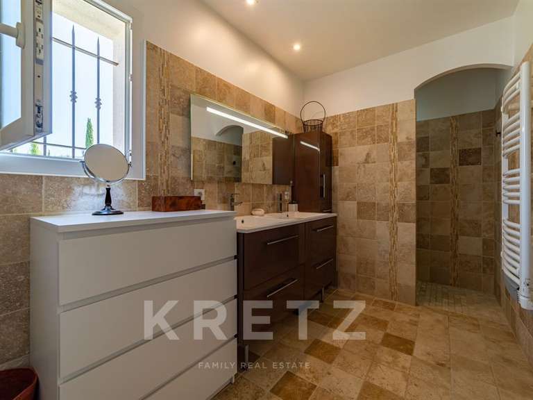 House Robion - 3 bedrooms - 219m²