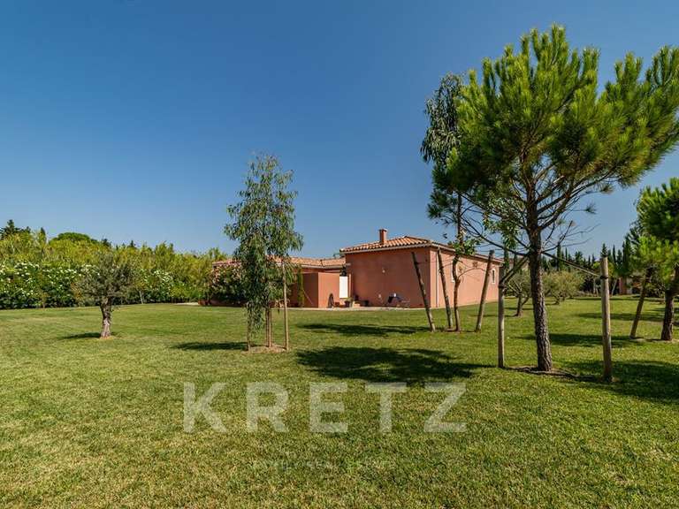 House Robion - 3 bedrooms - 219m²