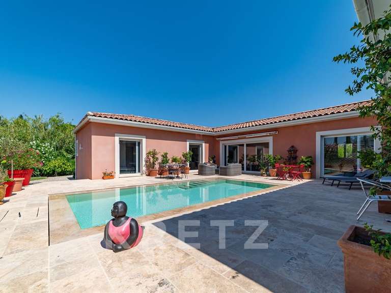 House Robion - 3 bedrooms - 219m²