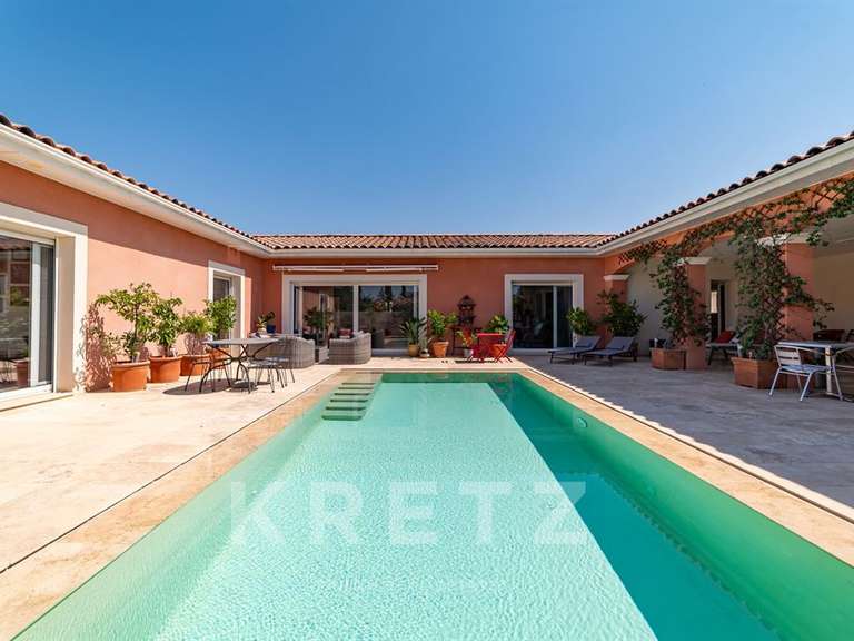 House Robion - 3 bedrooms - 219m²