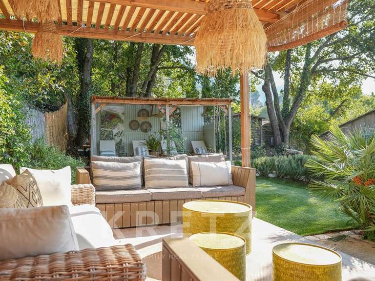 House Robion - 3 bedrooms - 200m²